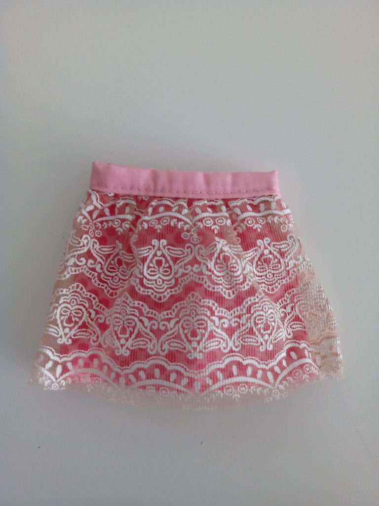 Veel Mooie Korte Rokjes voor (Barbie) Poppen (9 foto's), Ophalen of Verzenden, Gebruikt, Kleertjes