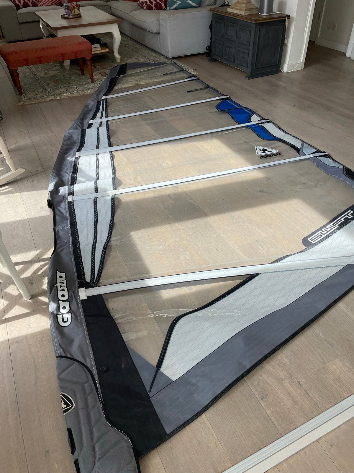 Gaastra Swift 6.0m² windsurfzeil - Zo goed als nieuw, Watersport en Boten, Windsurfen, Ophalen, Gaastra, 5 tot 6.5 m², Zo goed als nieuw