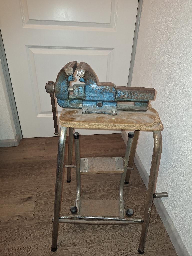 bankschroef, Doe-het-zelf en Verbouw, Werkbanken, Ophalen, Gebruikt, Minder dan 70 cm, Bankschroef