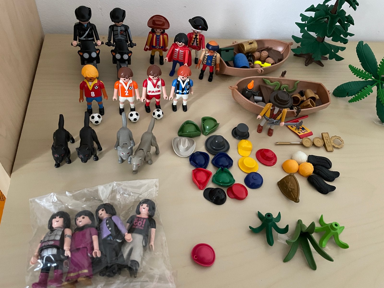 Grote Playmobil set: piraten, ridders, voetbal en meer!, Ophalen of Verzenden, Gebruikt, Jongen of Meisje