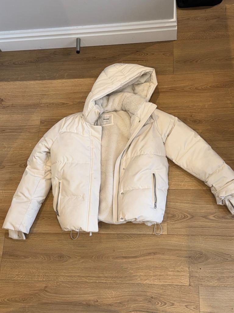 Hollister winterjas / puffer jacket maat M te koop., Ophalen of Verzenden, Nieuw, Maat 38/40 (M), Beige