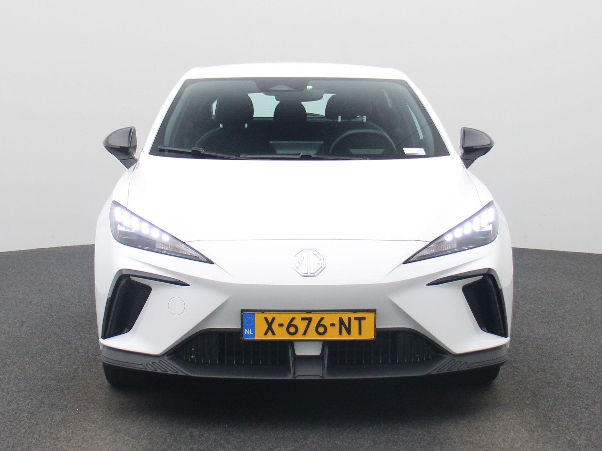 MG 4 Standard 51 kWh | 7 jaar Garantie | Parkeersensoren | S, Auto's, MG, Automaat, 12 maanden, Wit, Ford A1 Occasion