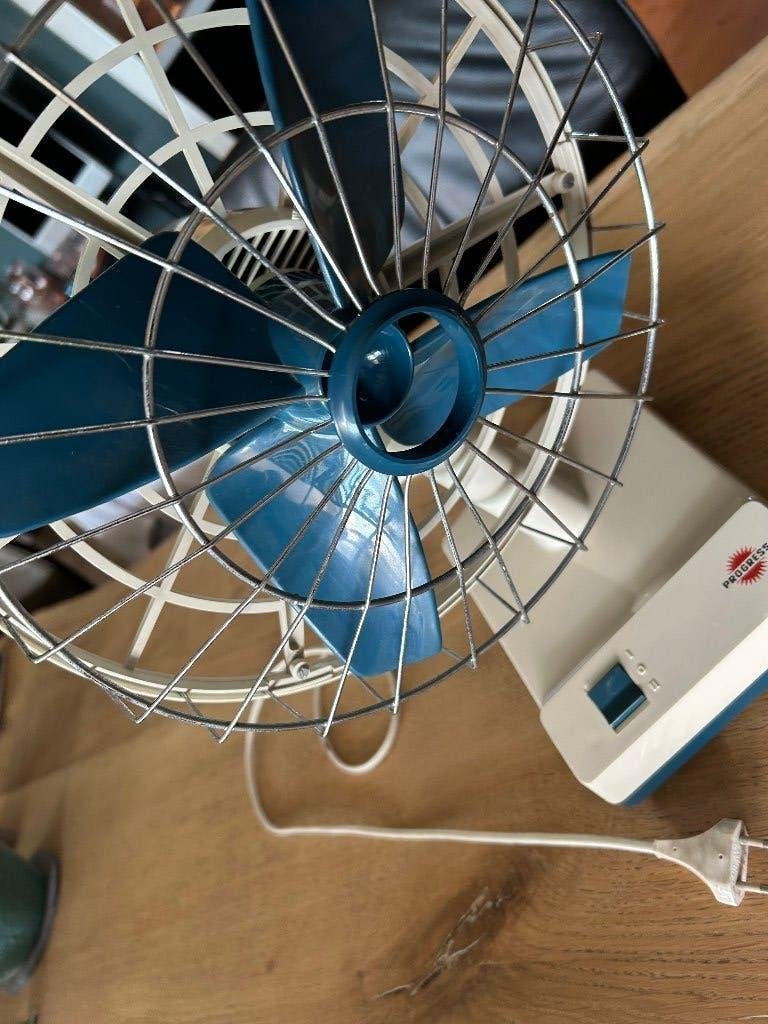 Vintage Ventilator Progress, Ophalen