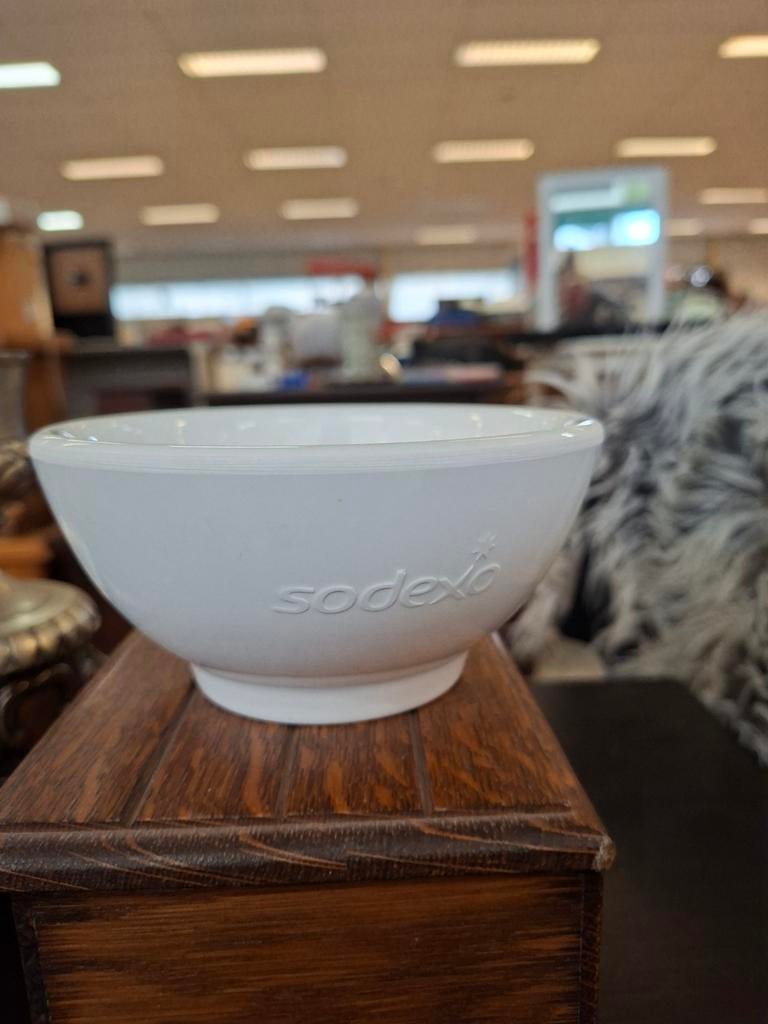 100x Witte soepkommen met Sodexo logo, Ophalen