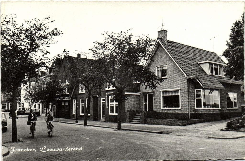 Franeker, Leeuwarderend - fietsers - ongelopen, Verzenden, 1940 tot 1960, Ongelopen, Friesland