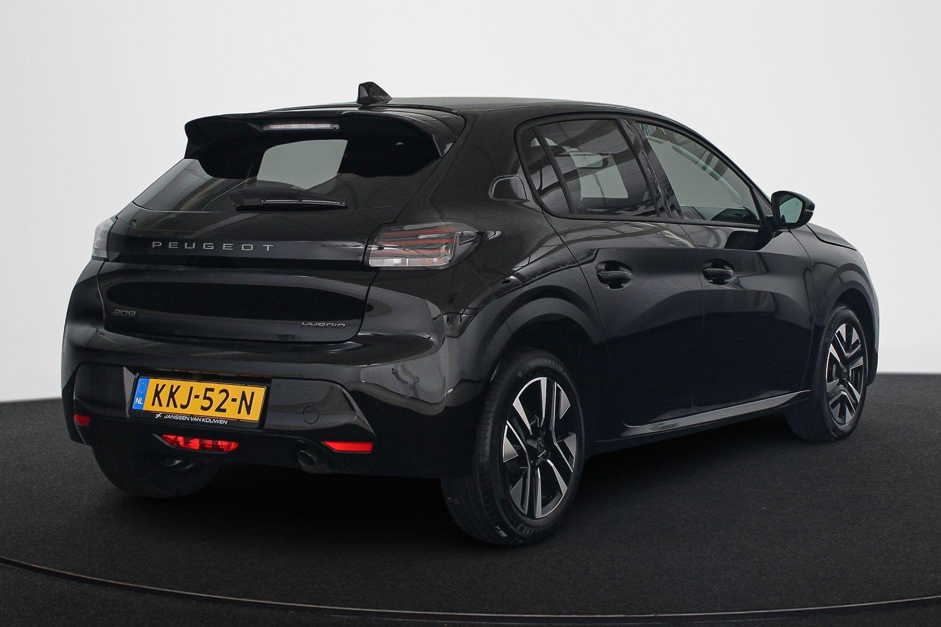 Peugeot 208 1.2 Hybrid 110 e-DCS6 Allure 2+6 jaar garantie, Auto's, 12 maanden, 1195 kg, 1199 cc, Leder en Stof