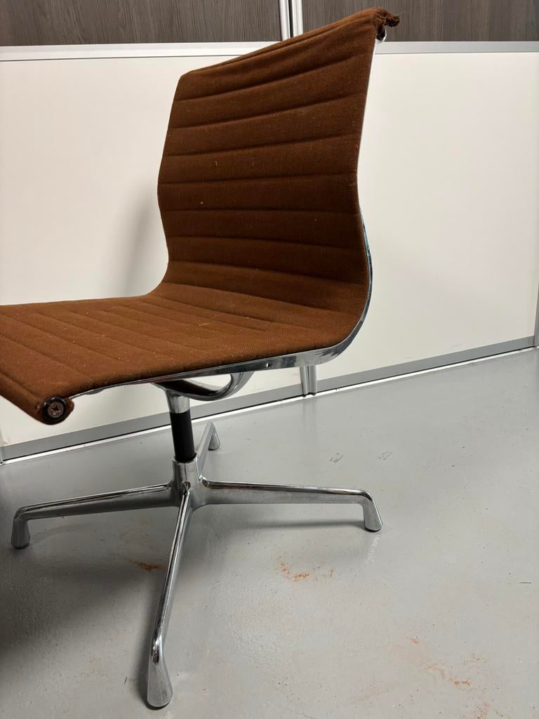 Eames Vitra EA voor onderdelen, Ophalen of Verzenden, Zo goed als nieuw, Zwart