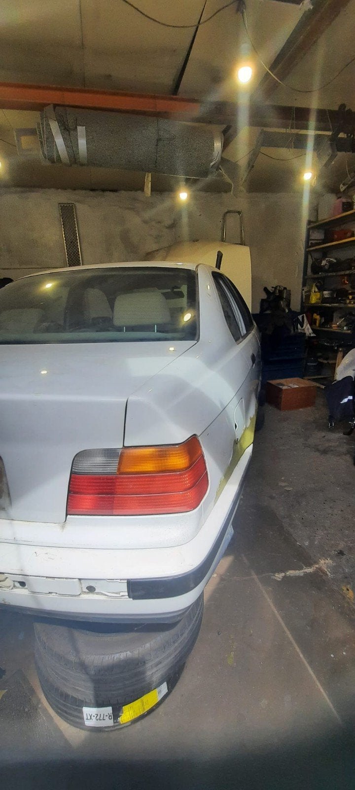 Bmw e36 316i, Auto's, BMW, Beige, 4 cilinders, Wit, Handgeschakeld