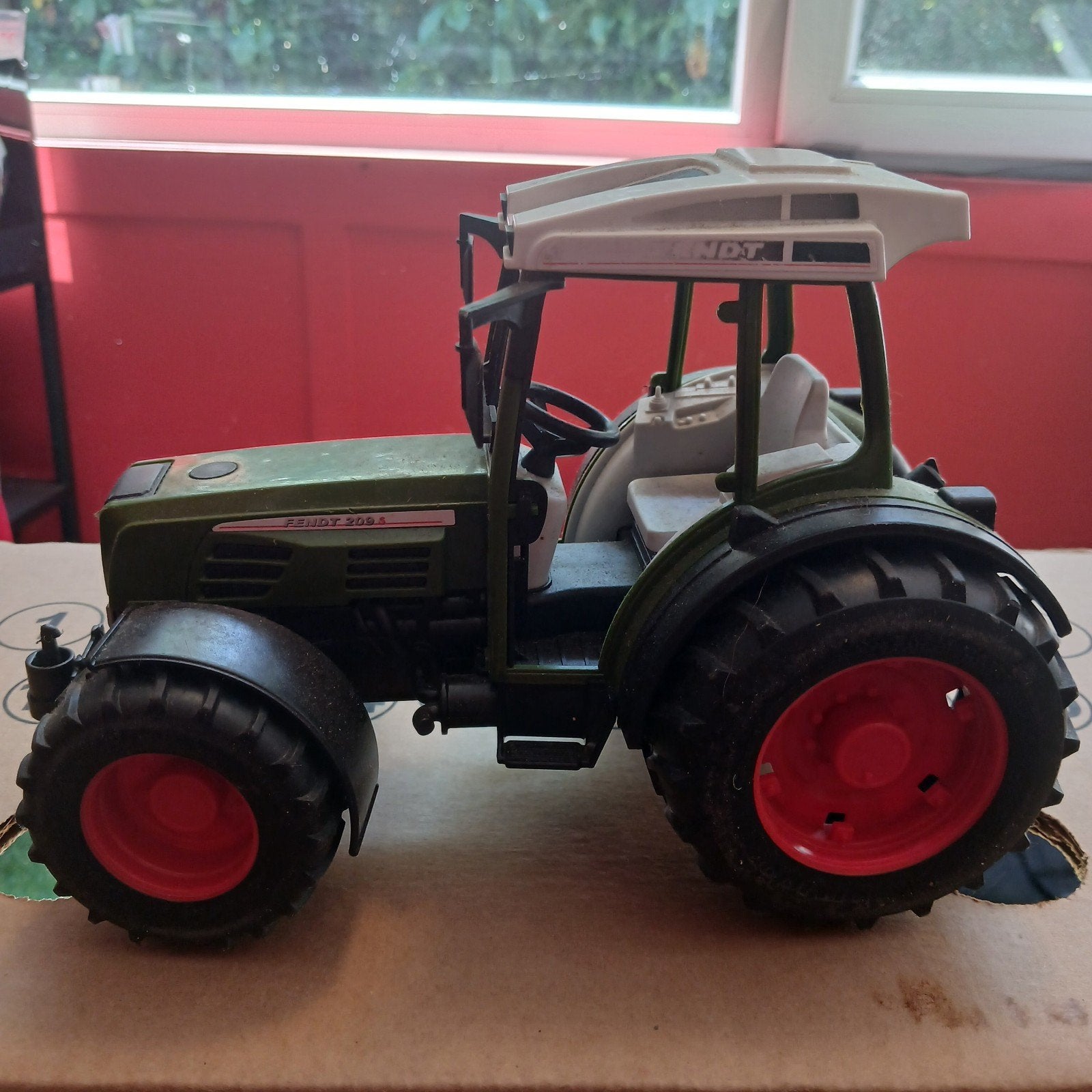 Fendt 209 S speelgoedtractor - groen, Hobby en Vrije tijd, Modelauto's | 1:32, Gebruikt, Tractor of Landbouw, Overige merken, Ophalen of Verzenden
