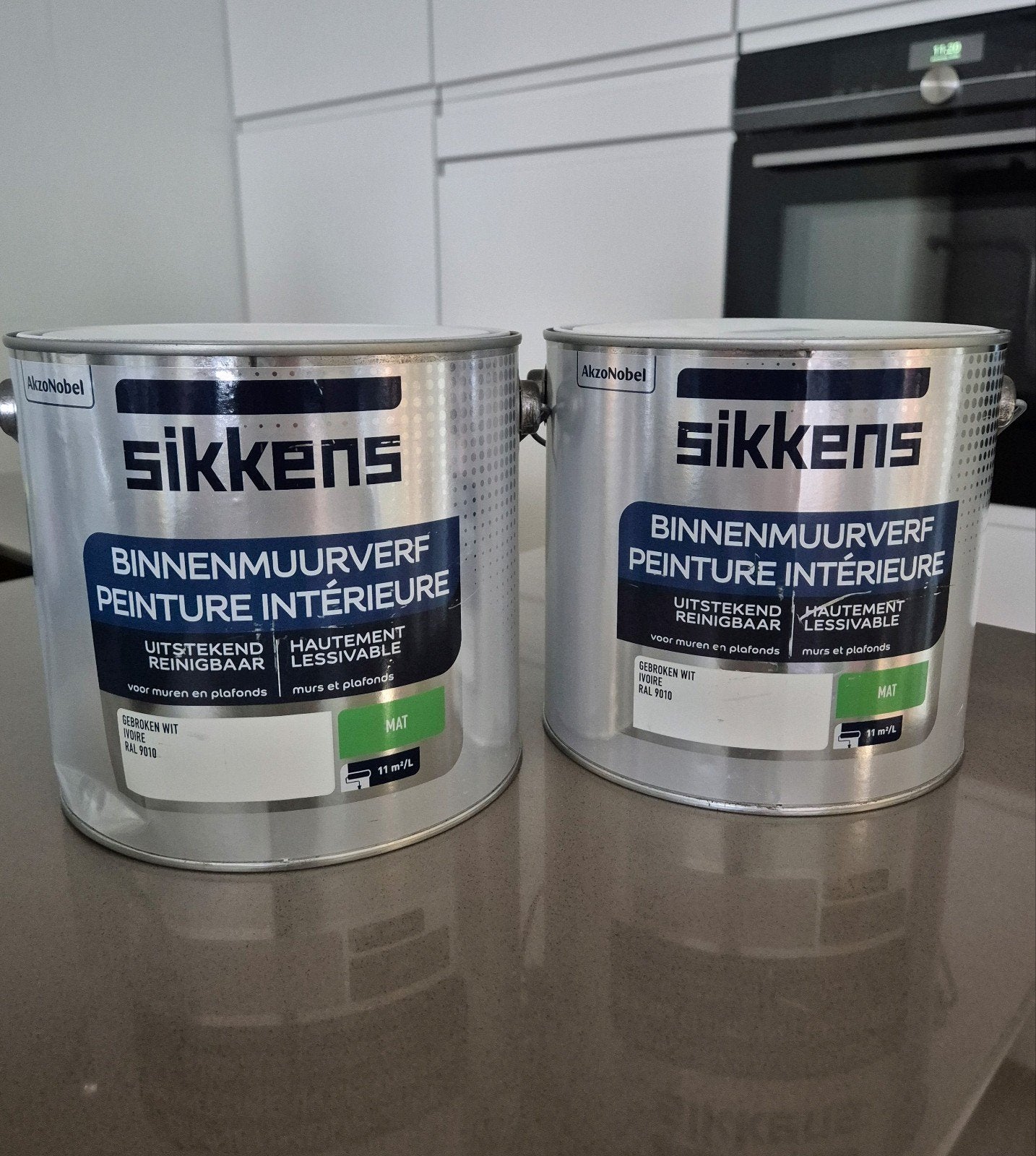 2x Sikkens Binnenmuurverf Gebroken Wit RAL 9010 - 2,5L, Wit, Nieuw, Ophalen of Verzenden, Verf