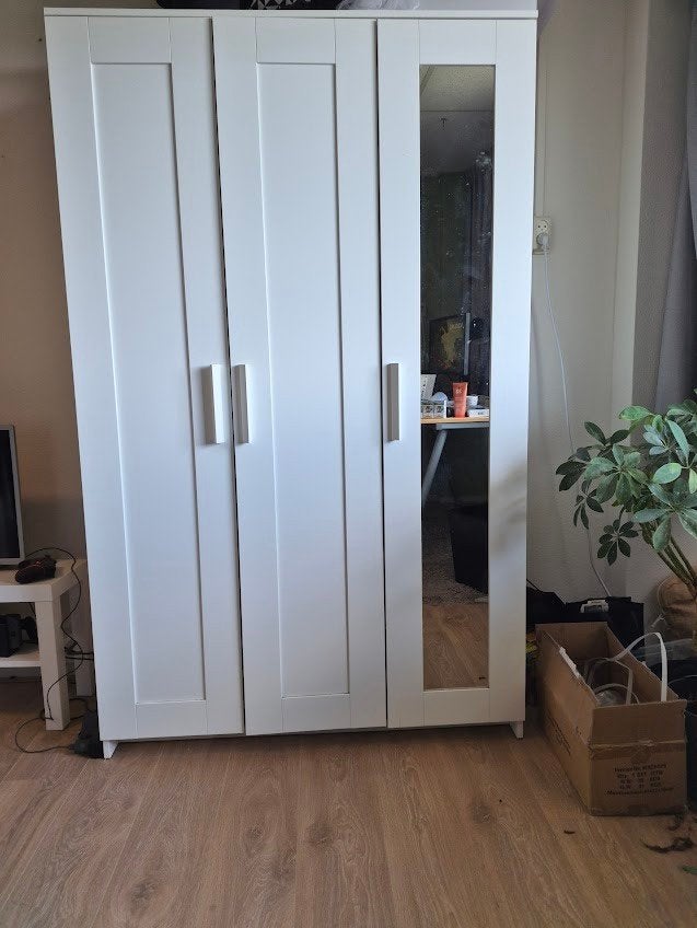 Kledingkast BRIMNES IKEA, Huis en Inrichting, Kasten | Kledingkasten, Ophalen, Met deur(en), 100 tot 150 cm, 150 tot 200 cm