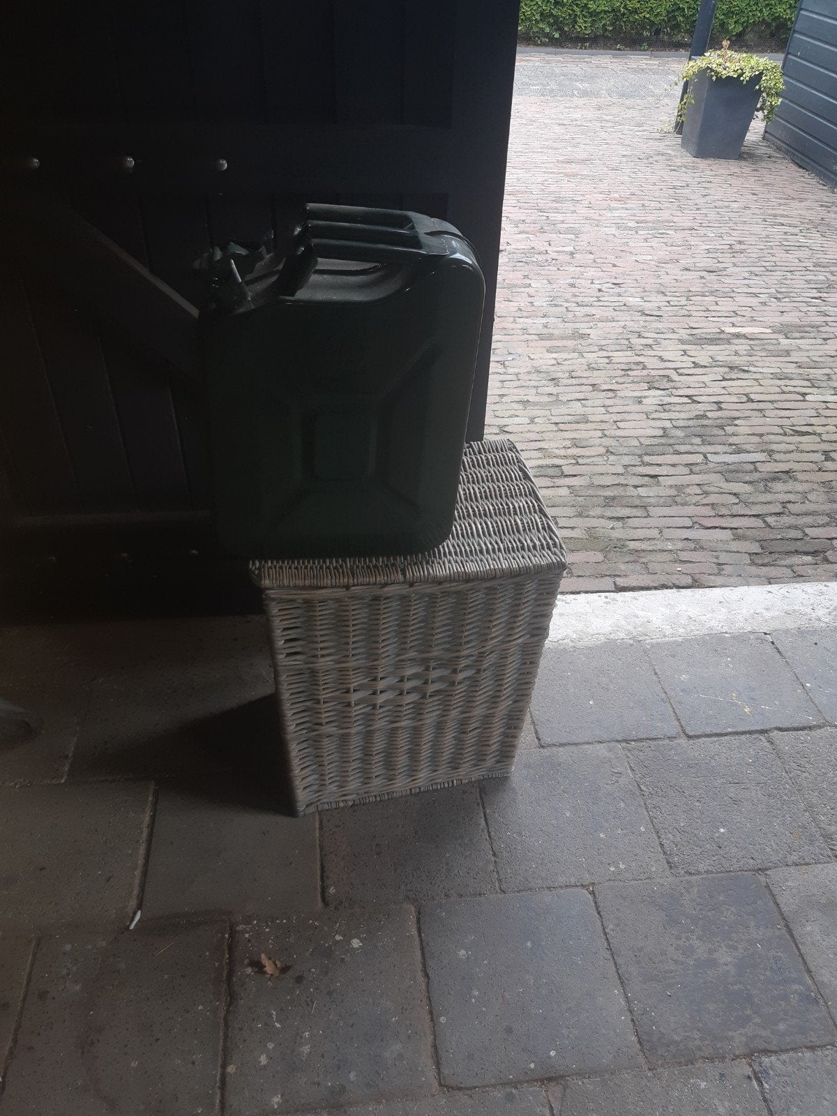 Jerry kan, Ophalen, Zo goed als nieuw, Motorboot