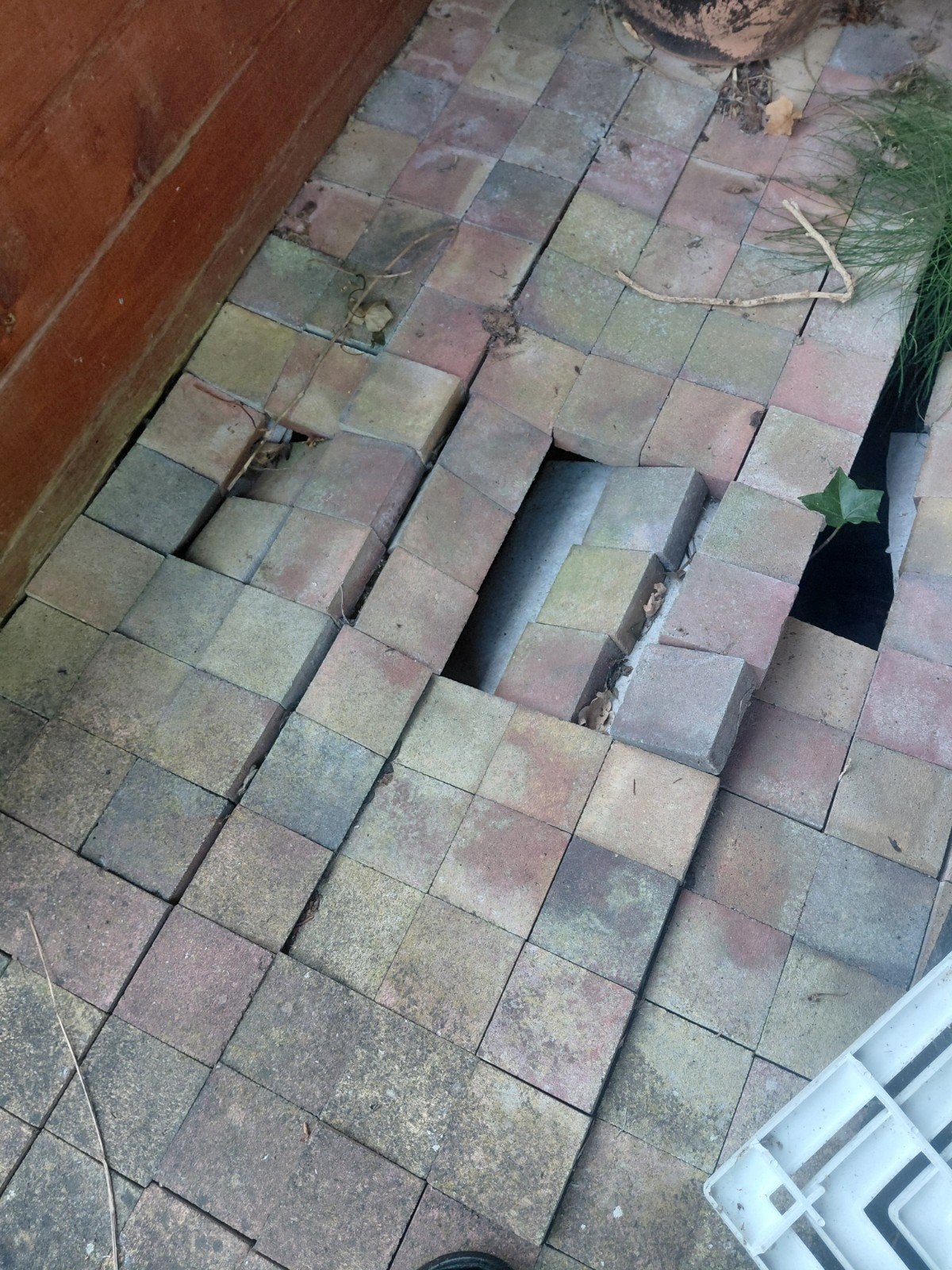 gratis 10 m² gebruikte koppelstones, Tuin en Terras, Ophalen, Gebruikt, Klinkers, 10 m² of meer
