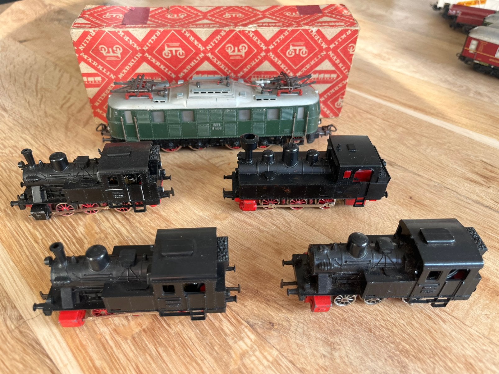 Grote collectie Märklin treinen en toebehoren, Ophalen, Gebruikt, Gelijkstroom, Rails