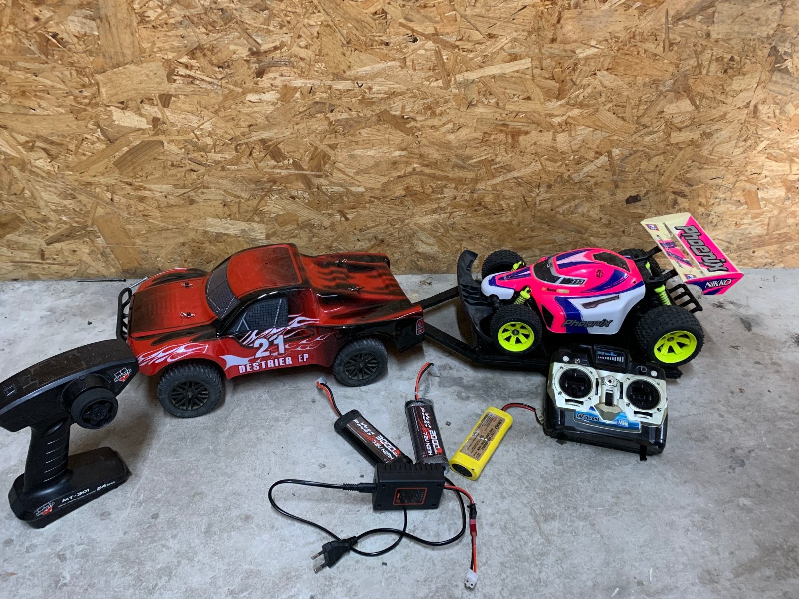 2 rc auto’s, Elektro, Auto offroad, Ophalen of Verzenden, Zo goed als nieuw
