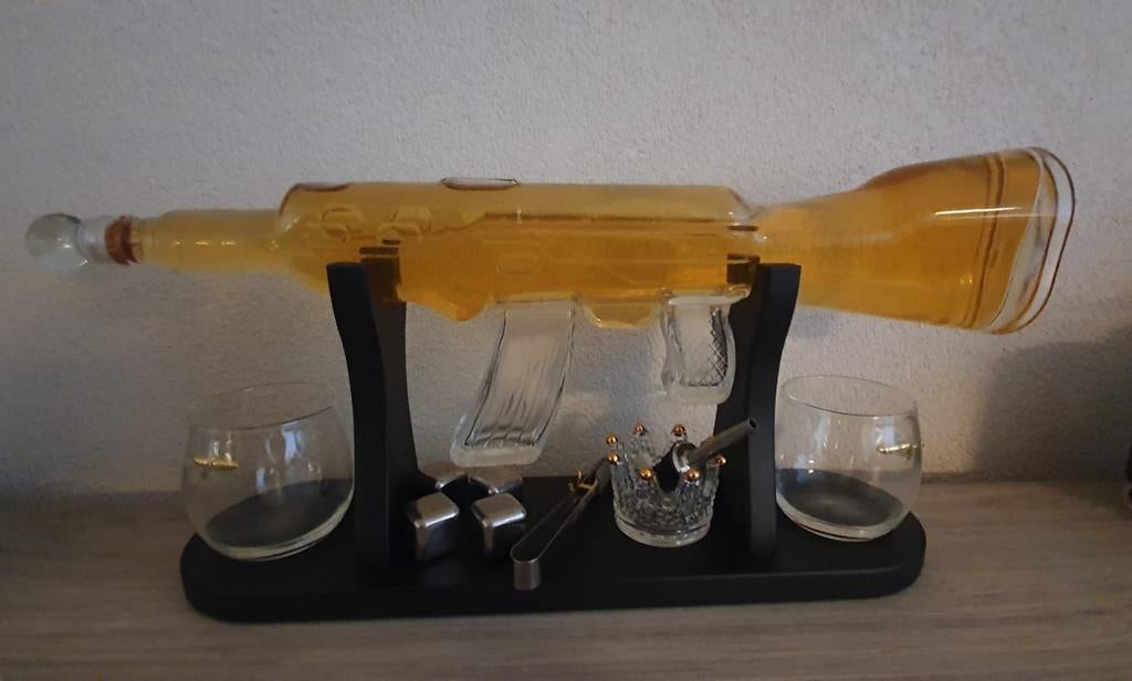 AK-47 Karaf Set met Glazen en Accessoires, Ophalen