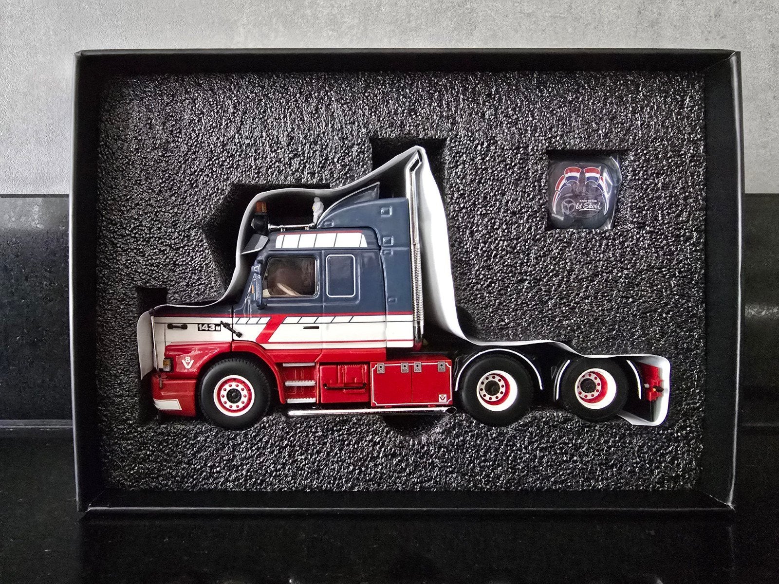 WSI Scania Torpedo 143 model - Back to the OldSkool, Ophalen of Verzenden, Nieuw, Bus of Vrachtwagen, Wsi