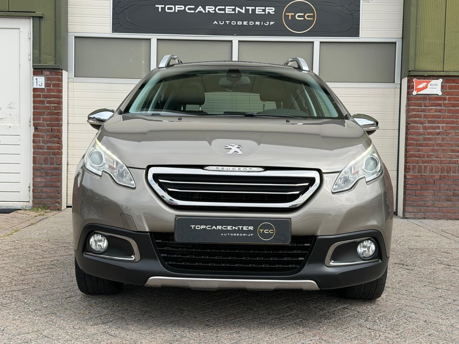 Peugeot 2008 1.6 VTi Féline/PANO/TREKH/PARKS/NAVI/APK/NAP, Auto's, Voorwielaandrijving, Euro 5, Gebruikt, 4 cilinders