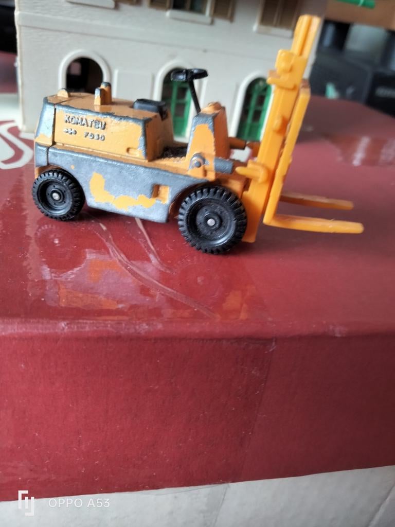 Comatzu heftruck 164tomica made in Japan, Ophalen of Verzenden, Auto, Overige merken