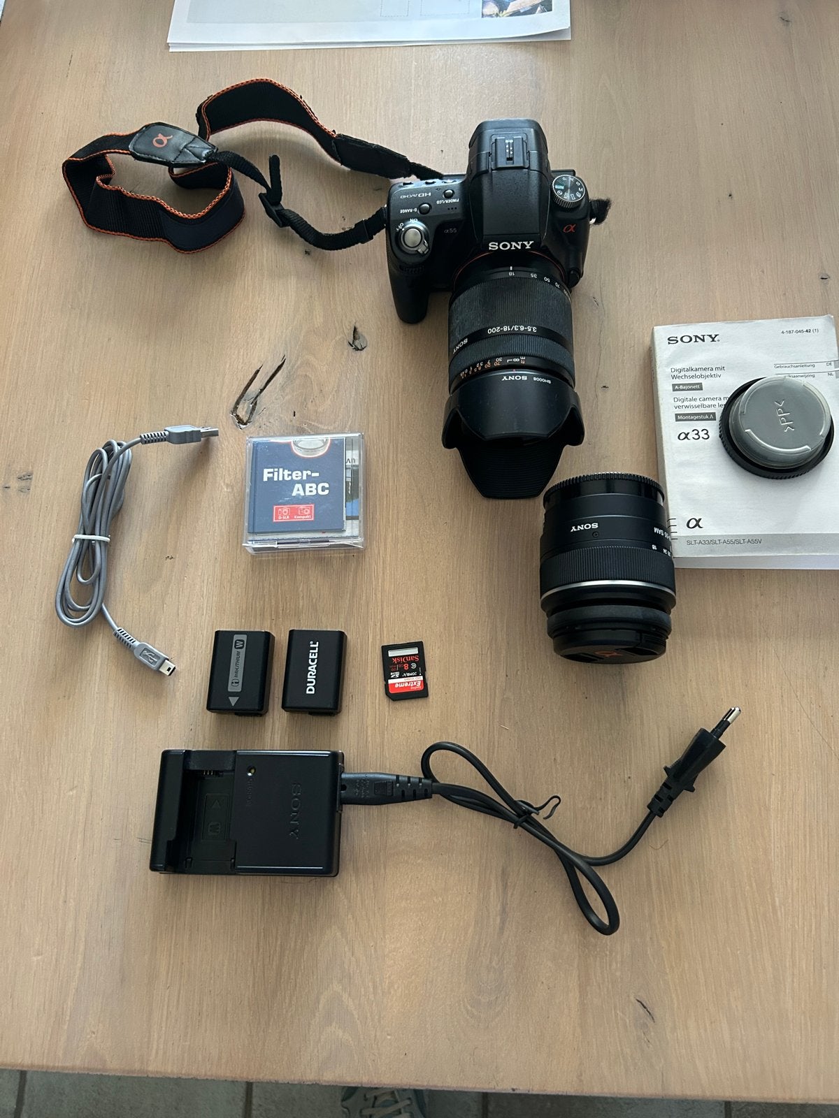 Sony Alpha A55 spiegelreflexcamera met 2 lenzen en accessoir, Gebruikt, Spiegelreflex, Beeldstabilisatie, Ophalen of Verzenden