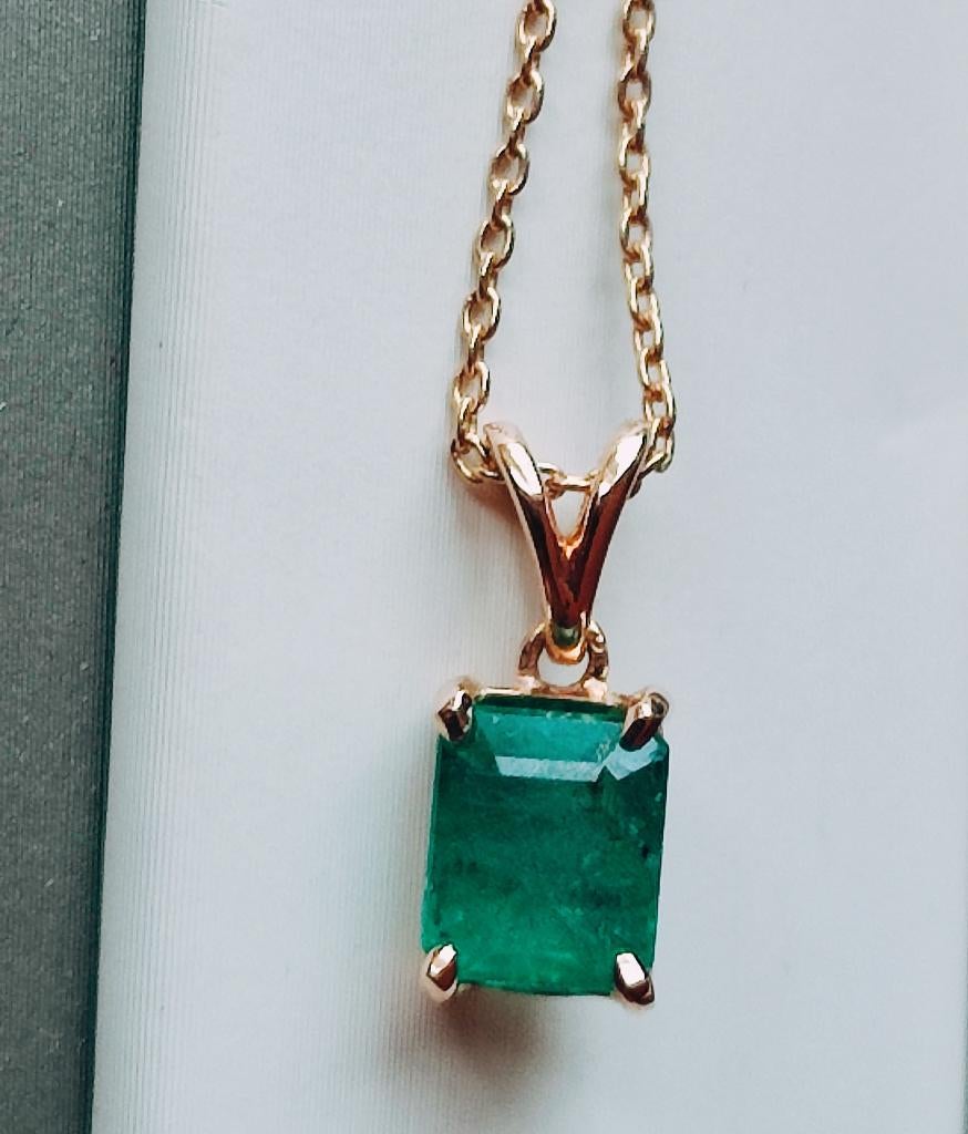 Gouden ketting met hangertje -smaragd 1.45kt, Ophalen of Verzenden, Zo goed als nieuw, Met edelsteen, Goud