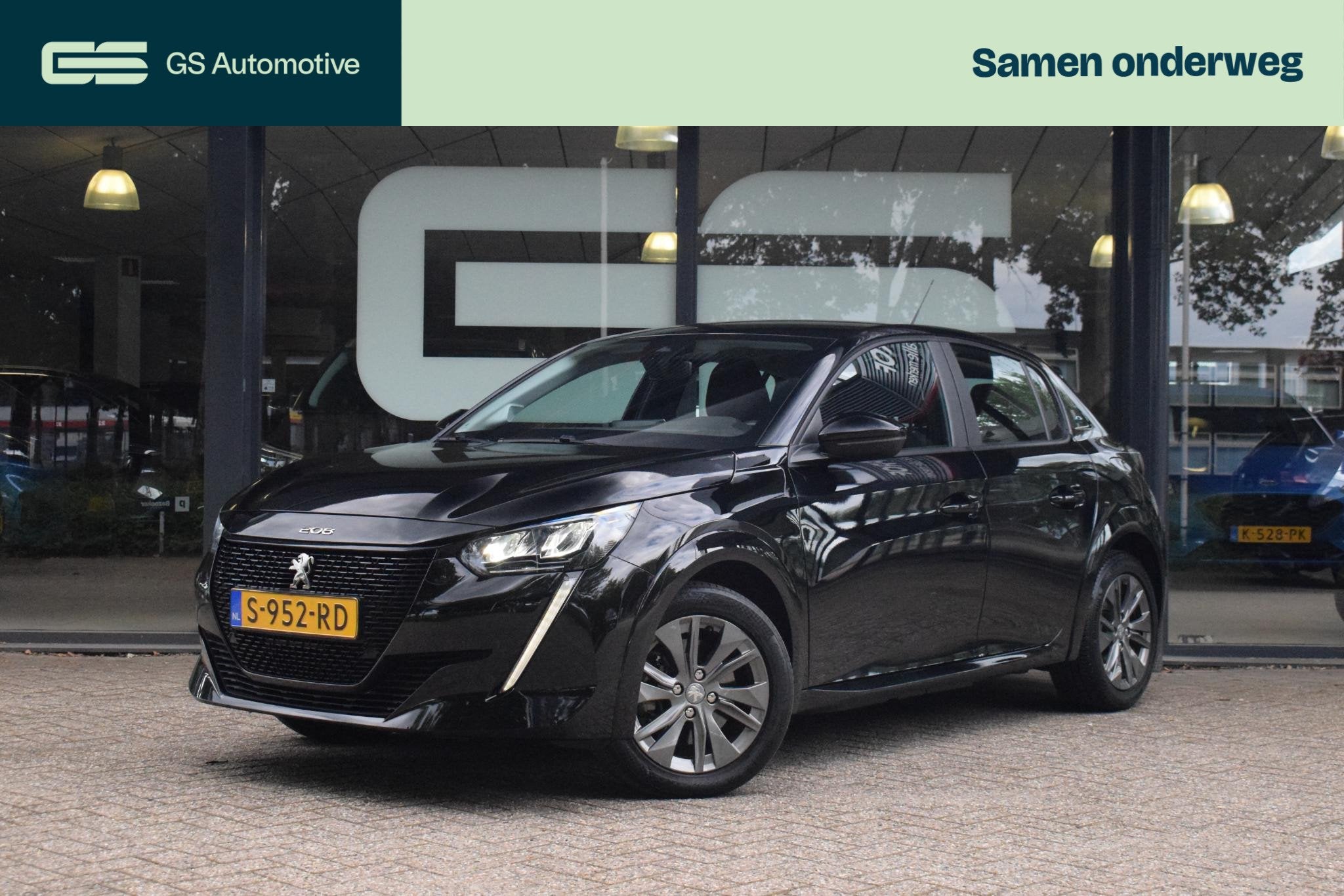 Peugeot e-208 EV Active Pack 50 kWh, Auto's, Peugeot, Dealer onderhouden, Gebruikt, Zwart, Origineel Nederlands