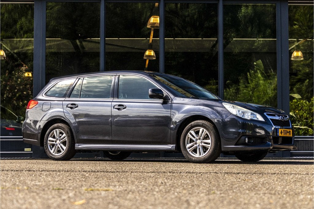 Subaru Legacy Touring Wagon 2.0i Intro (bj 2014, automaat), Auto's, Subaru, Euro 5, Gebruikt, 4 cilinders, Automatische klimaatregeling