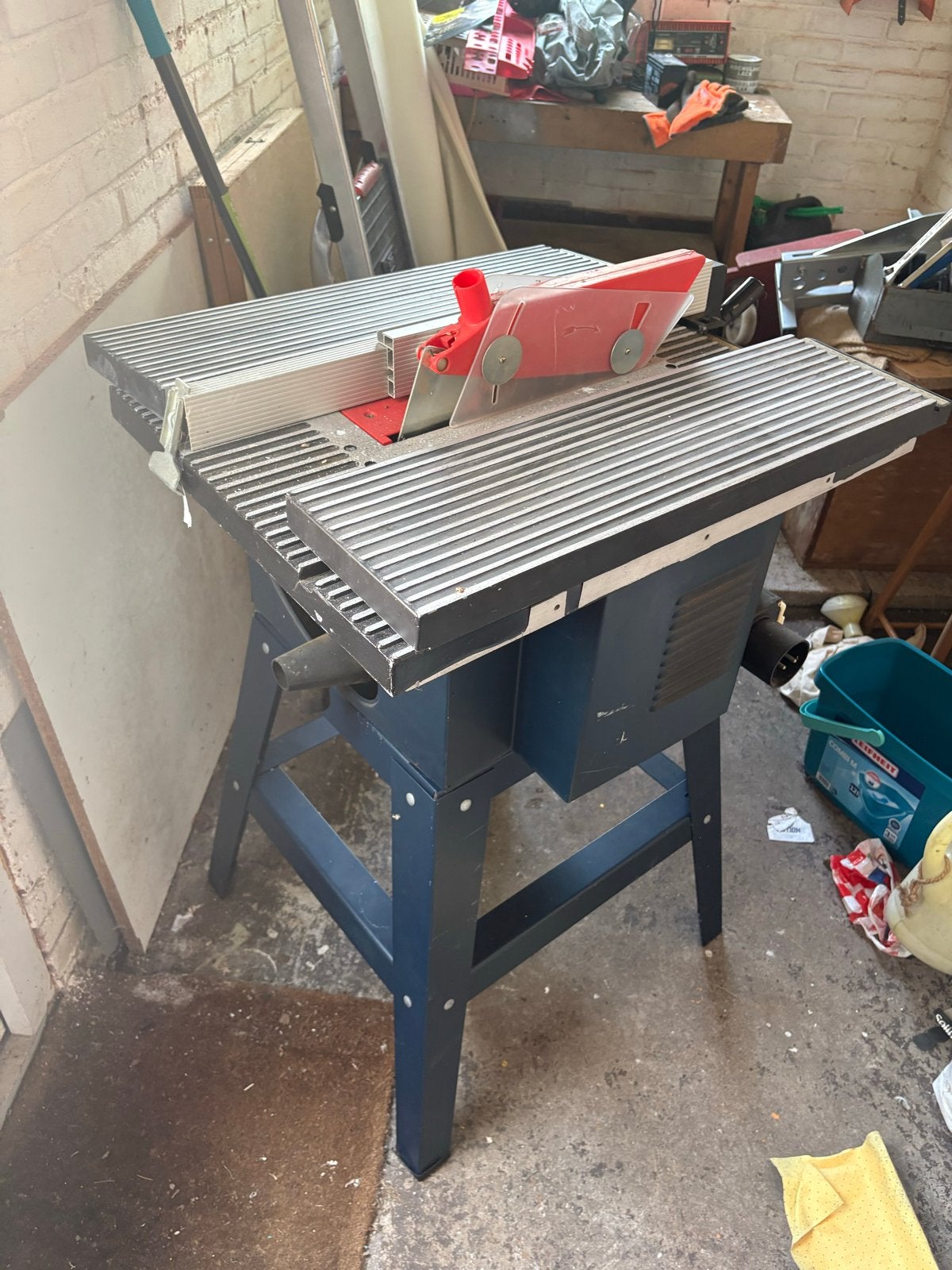 Ferm FZT-250N Cirkelzaag - Krachtige Tafelzaag, Ophalen, Gebruikt, Cirkelzaag, 600 tot 1200 watt
