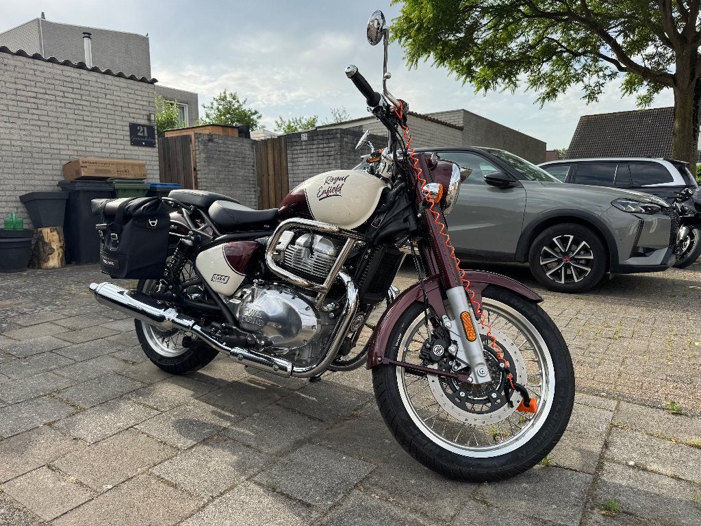 NIEUWE Royal Enfield Classic 650 Vallem Red incl accesoires, 2 cilinders, Nieuw, Particulier, Toermotor
