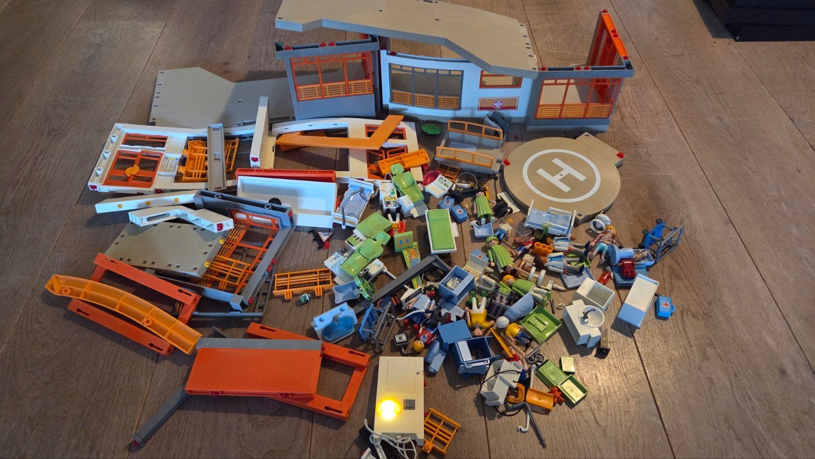 Playmobil Ziekenhuis met Helikopterplatform en Accessoires, Ophalen, Gebruikt, Gebouw, Complete set
