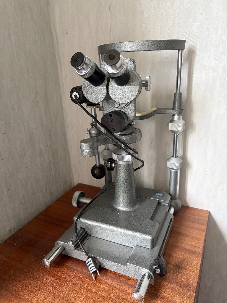 Leitz Irisscoop met metalen frame, Audio, Tv en Foto, Optische apparatuur | Microscopen, Ophalen, Gebruikt, Minder dan 400x, Stereomicroscoop
