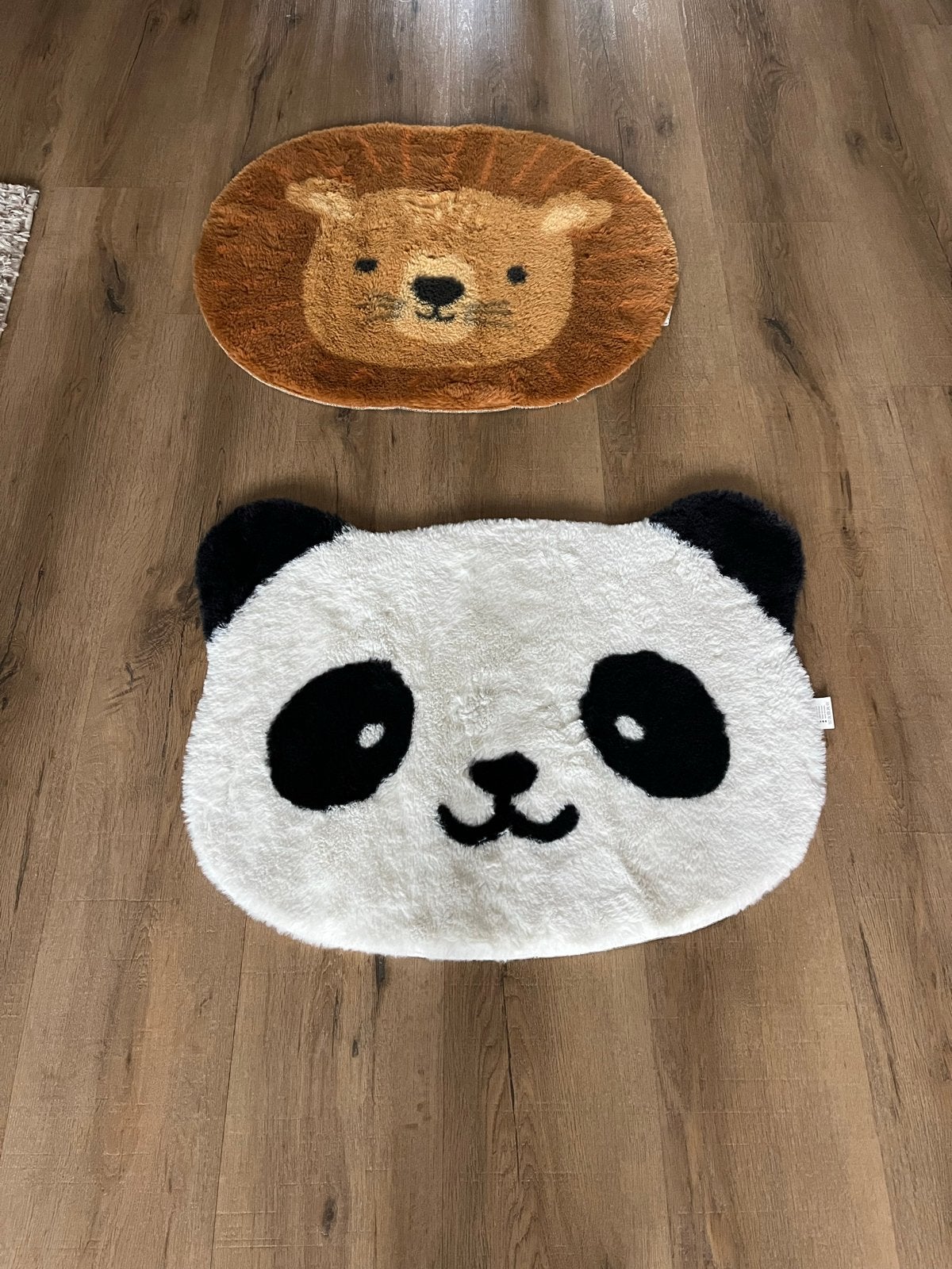 Leuke vloerkleden: Leeuw en Panda, Wit, Rond, Zo goed als nieuw, 50 tot 100 cm