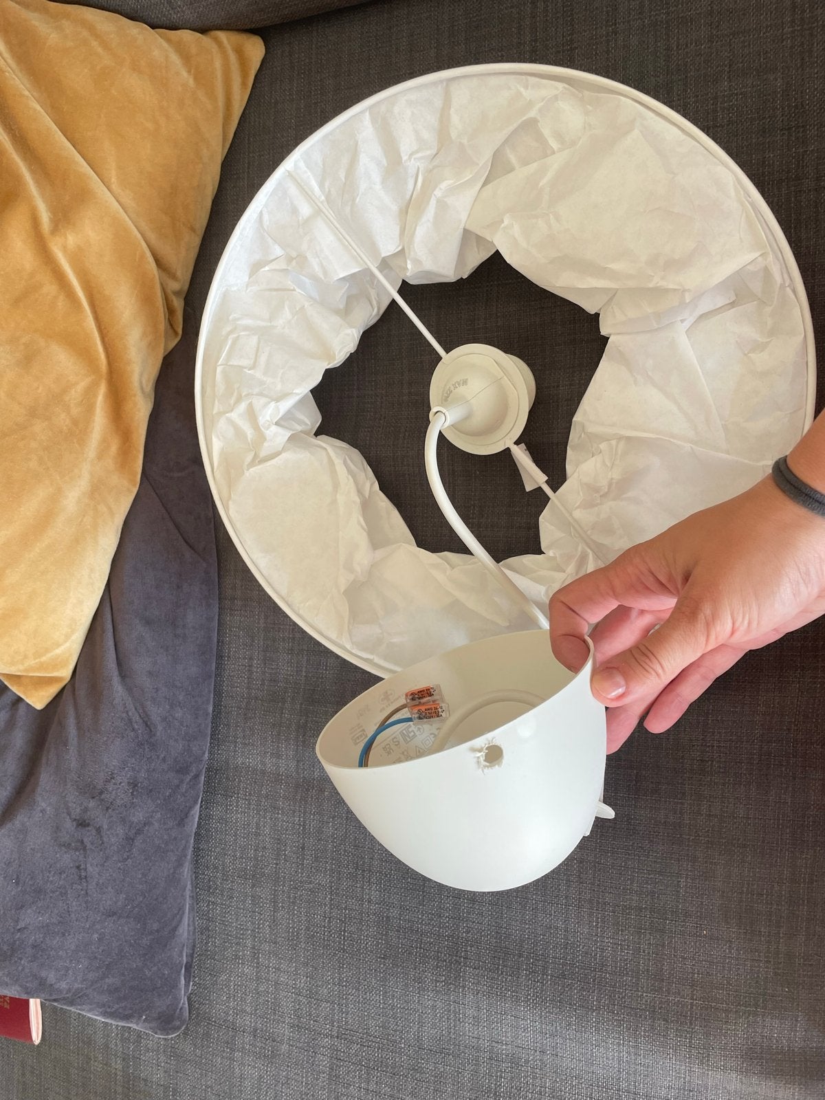 Witte hanglamp met papieren kap Ikea, Ophalen of Verzenden, Gebruikt, Metaal, E27 (groot)