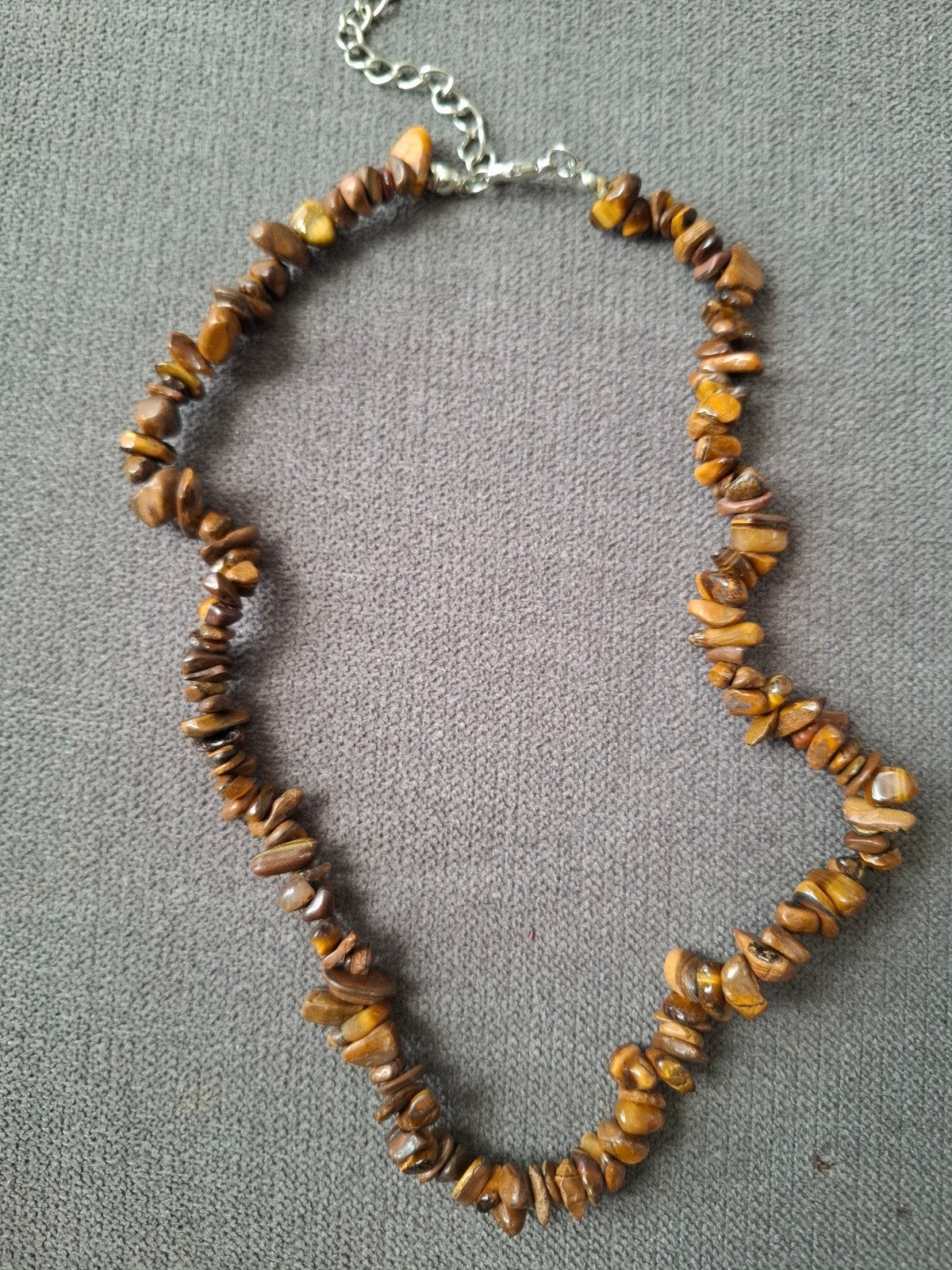 Ketting natuursteen kralen chips tijgeroog edelsteen bruin, Sieraden, Tassen en Uiterlijk, Kettingen, Met edelsteen, -, Nieuw