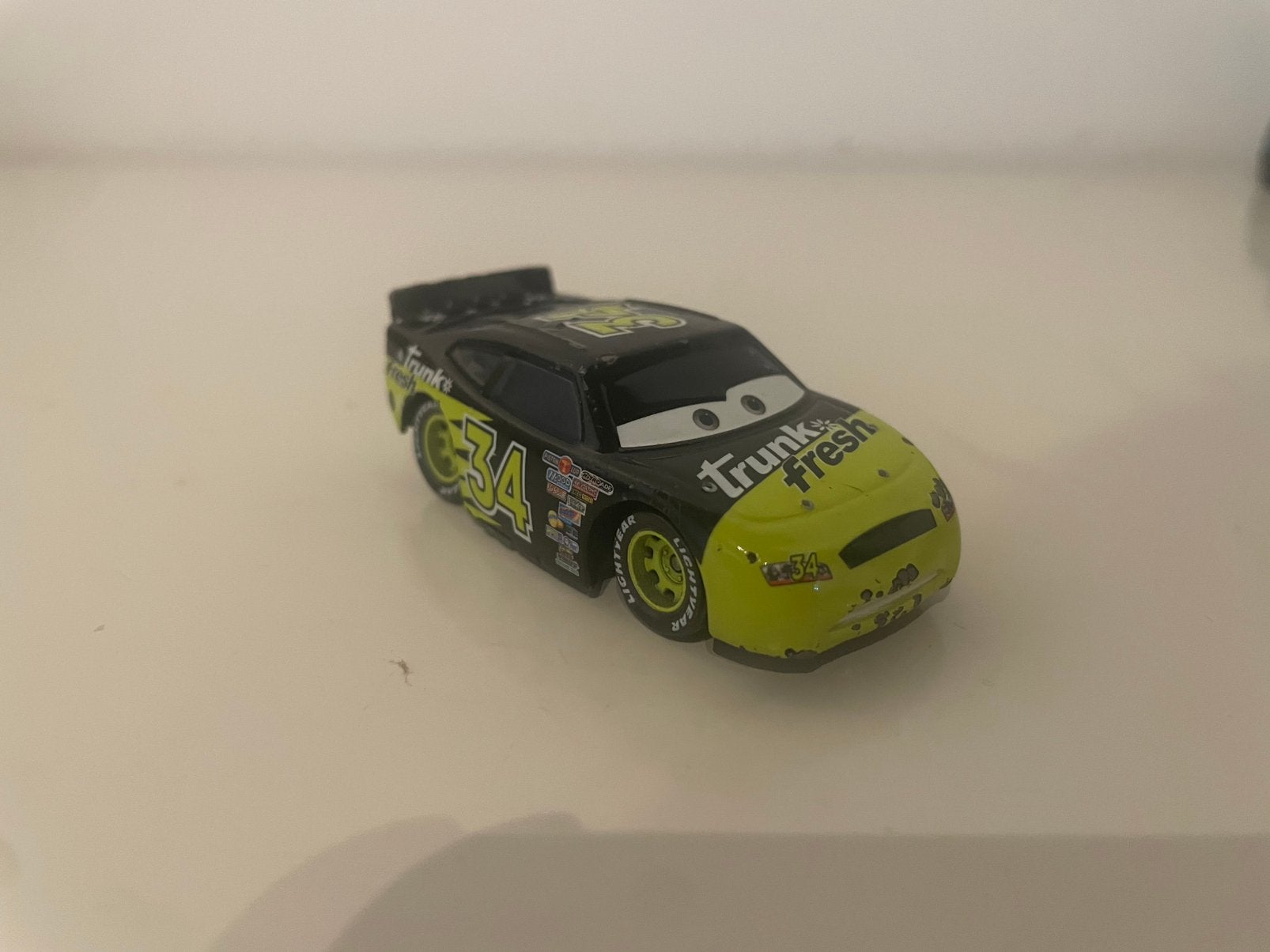 Disney Cars - Trunk Fresh Racer #34, Ophalen of Verzenden, Gebruikt