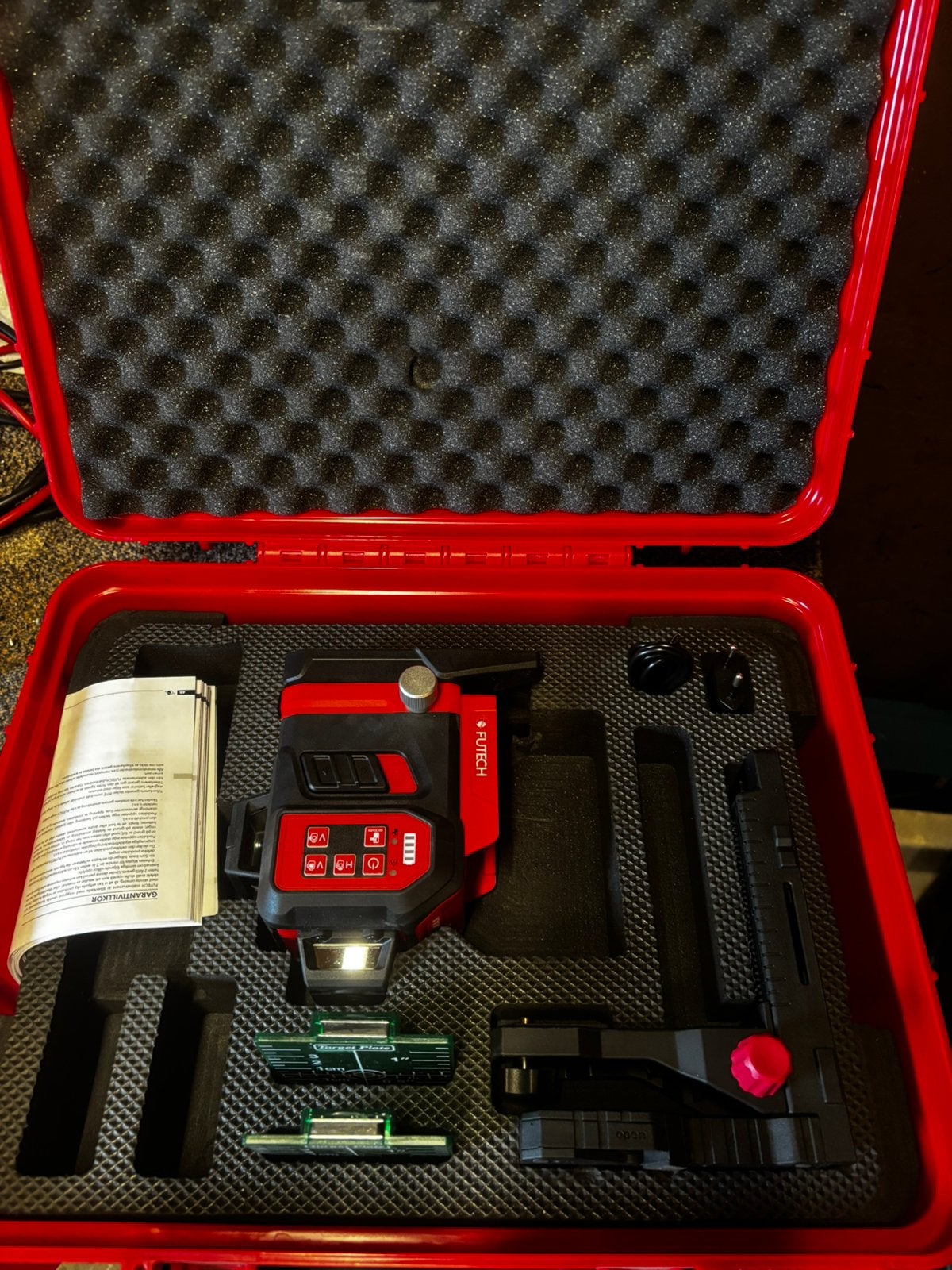 Futech lijnlaser nieuw in koffer, Doe-het-zelf en Verbouw, Meetapparatuur, Ophalen, Zo goed als nieuw