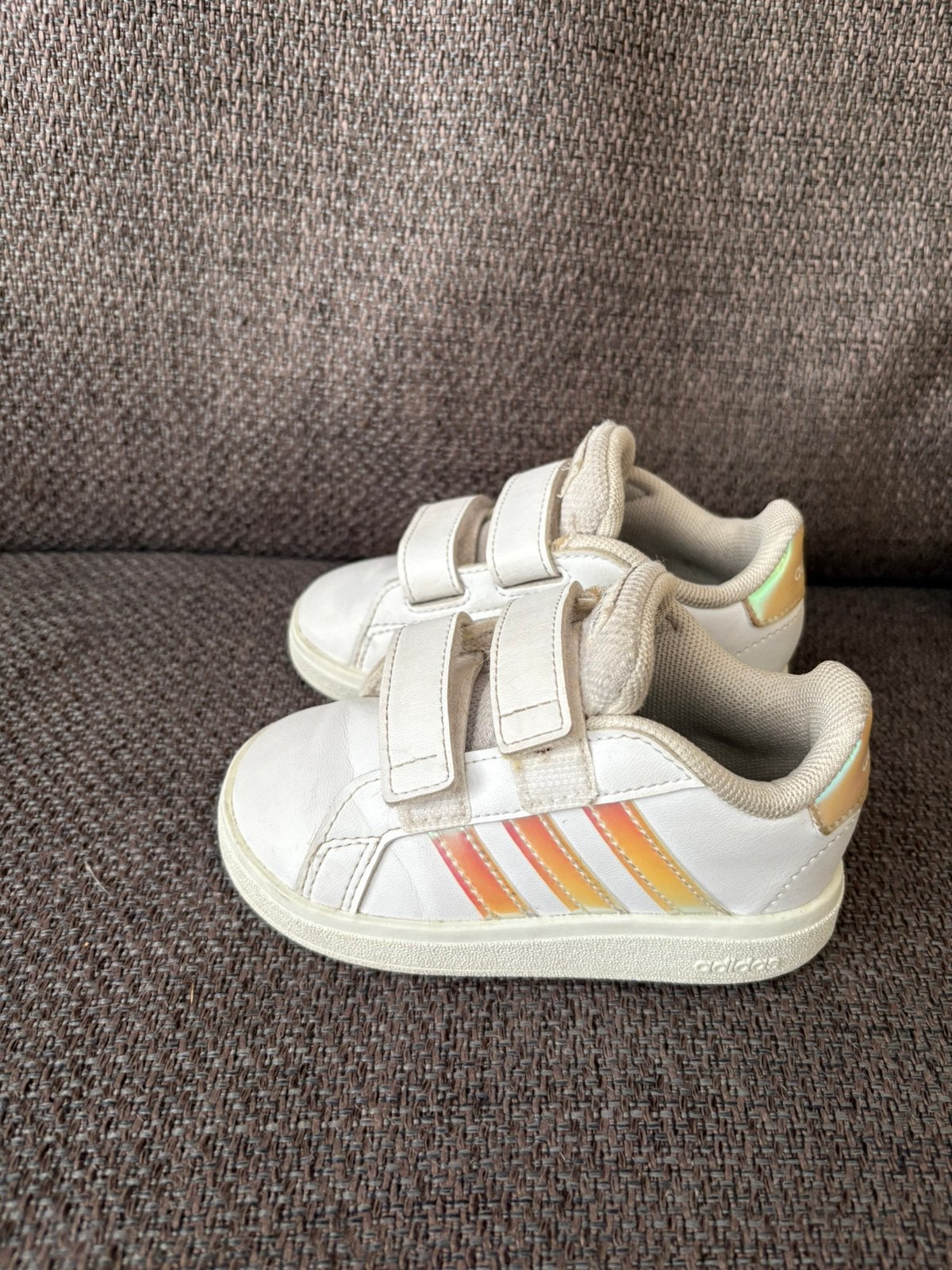 Adidas maat 21 wit, Jongetje of Meisje, Ophalen of Verzenden, Gebruikt, Schoentjes