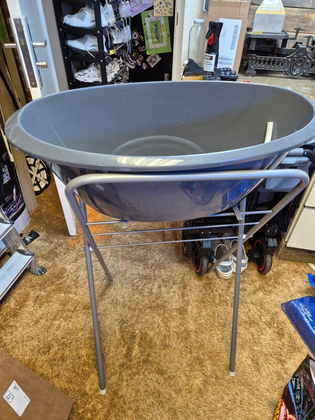 babybadje op standaard en tummy tub, Ophalen, Zo goed als nieuw