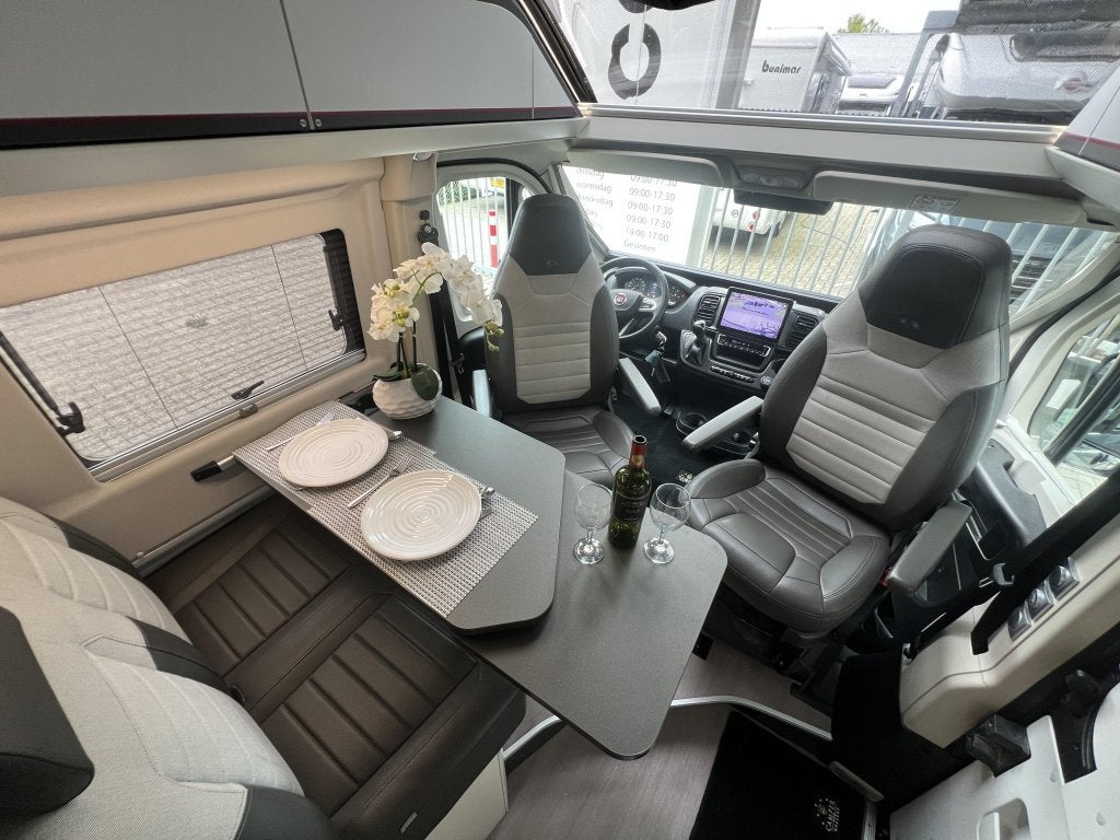 Adria Twin 640 SGX Sporst 9-T AUTOMAAT ENKELE BEDDEN HEFDAK, Automaat, Ringverwarming, Fiat, 6 tot 7 meter