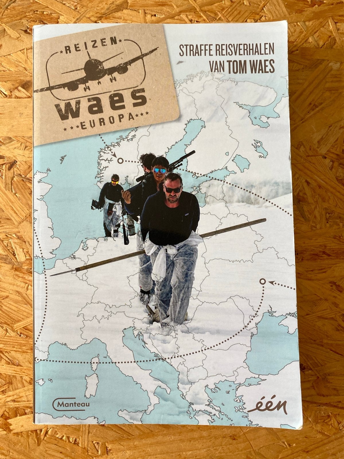 Reizen Waes Europa - Straffe Reisverhalen van Tom Waes, Boeken, Europa, Ophalen of Verzenden, Reisgids of -boek, Gelezen