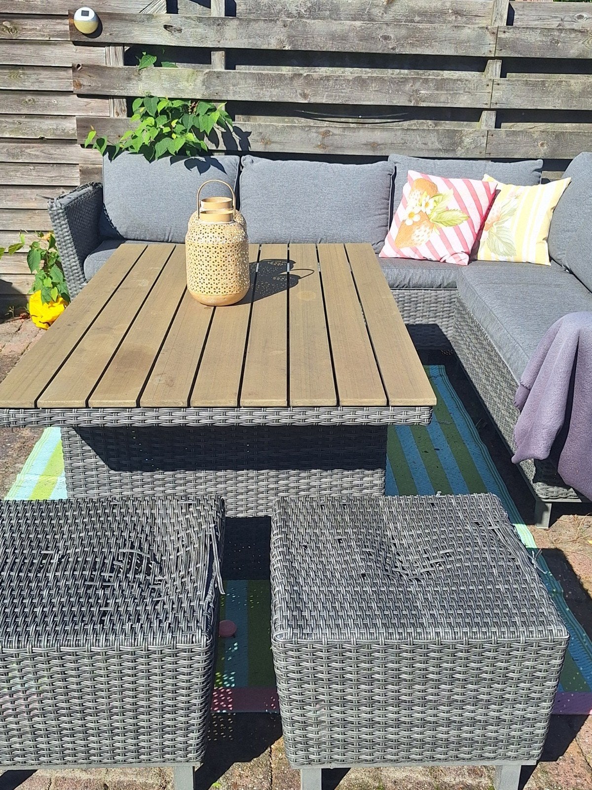 Luxe Wicker Loungeset met Tafel en Hocker