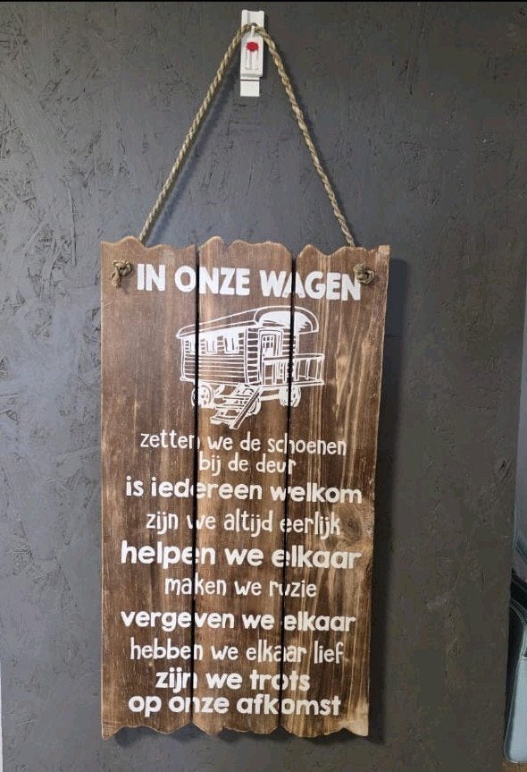 Nieuw Houten Wandbord 'In Onze Wagen' - Op Voorraad, Huis en Inrichting, Hout, Onbekend, Nieuw, Ophalen of Verzenden