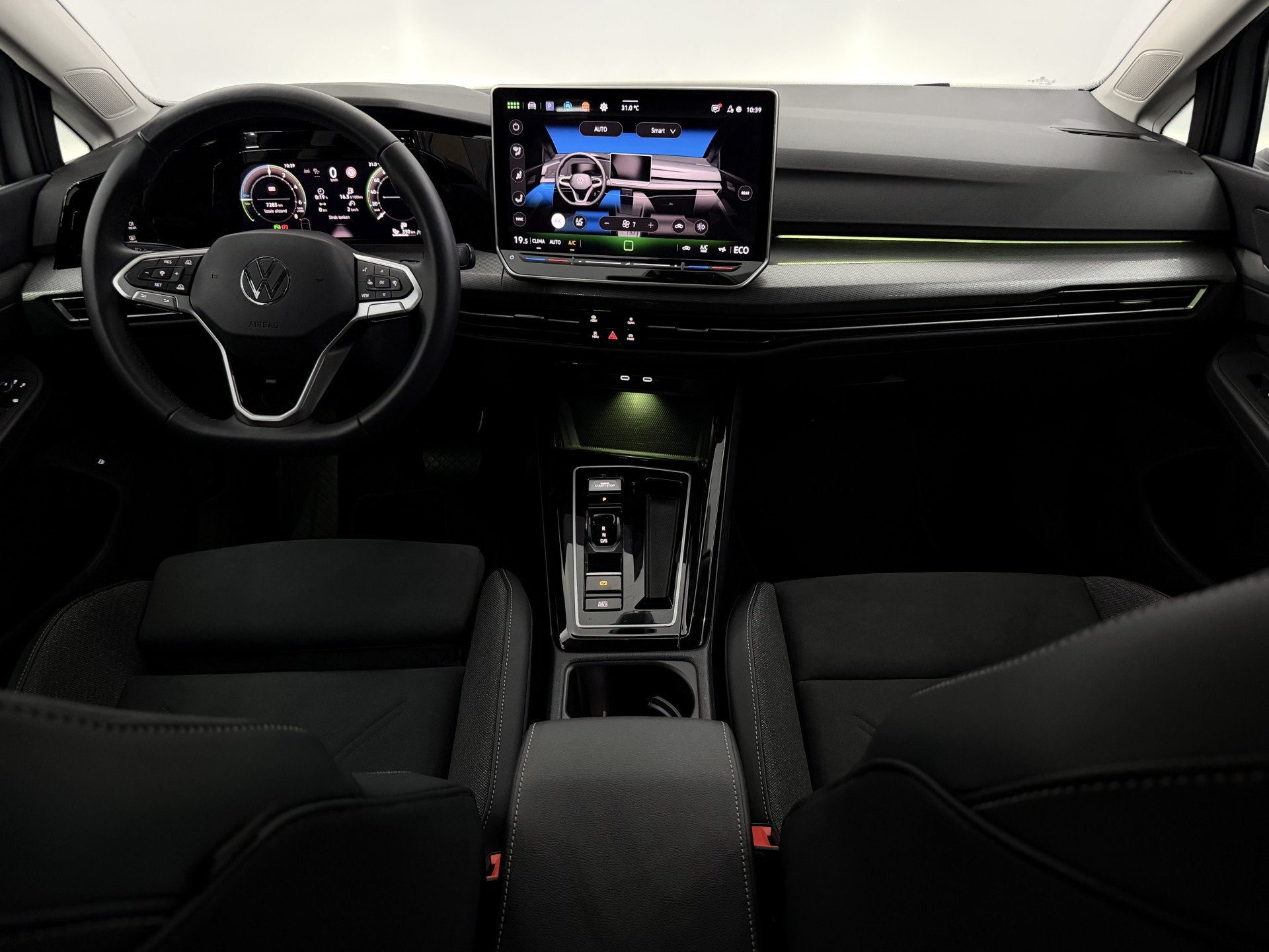 Volkswagen Golf 1.5 eHybrid Life Edition Plug-in Camera, App, Bedrijf, 1542 kg, Te koop, Hatchback