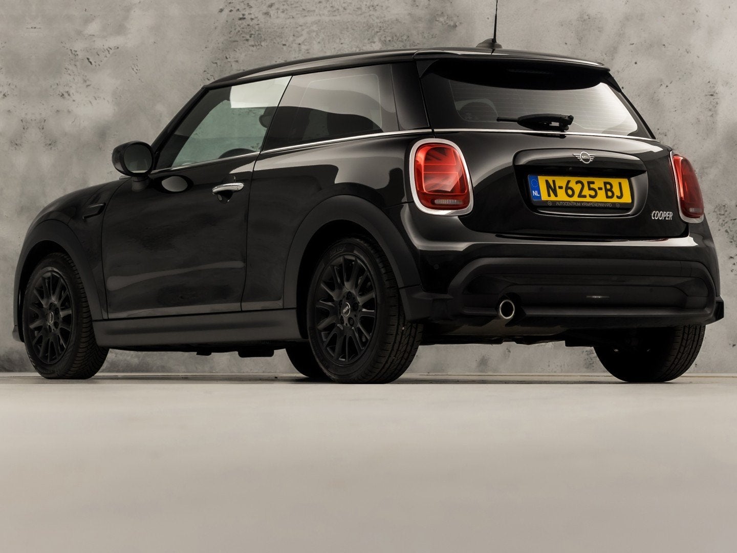 MINI 3-deurs 1.5 Cooper Classic Automaat 136Pk (VIRTUAL COCK, Auto's, 12 maanden, 136 pk, Gebruikt, 4 stoelen