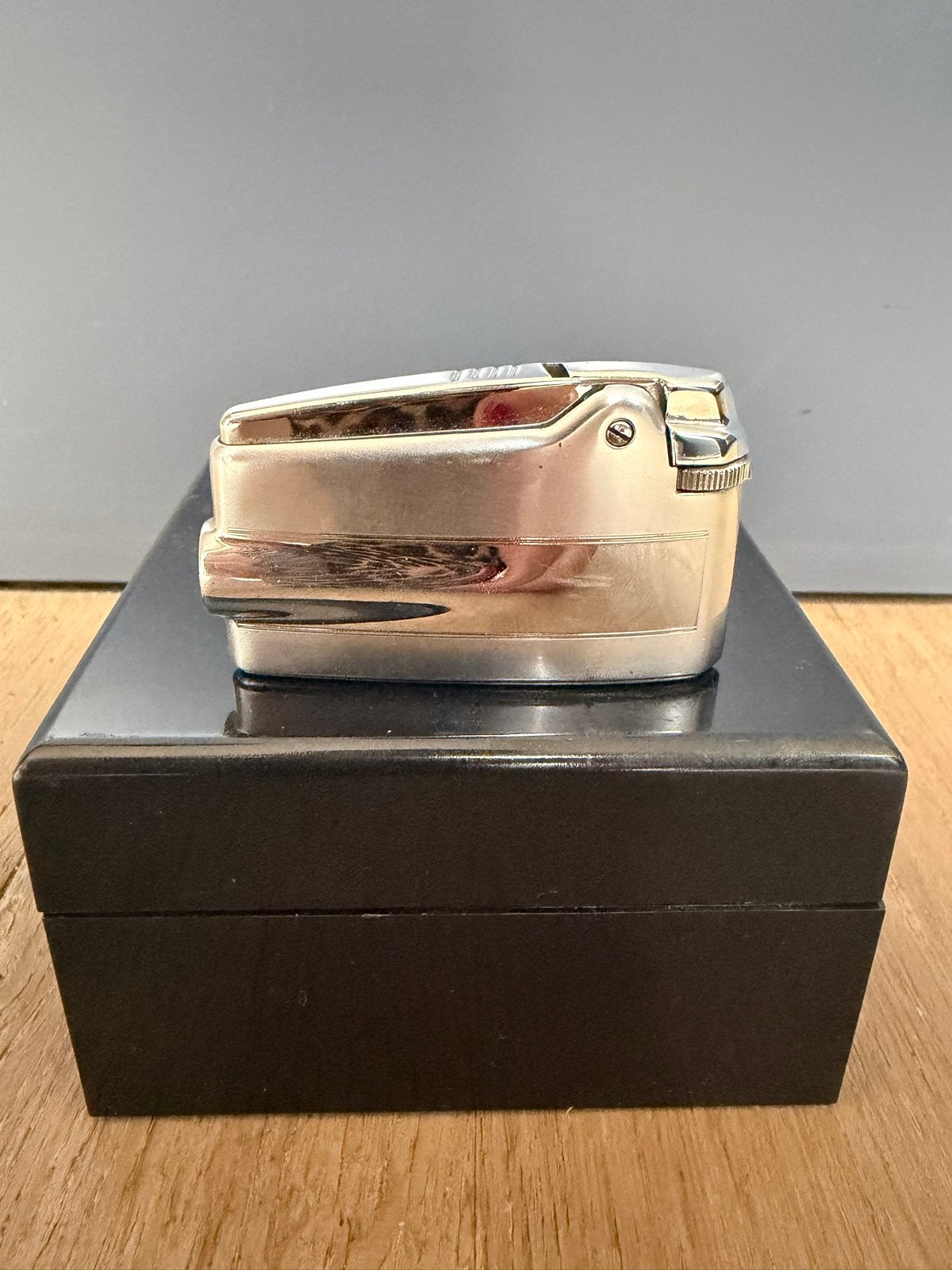 Vintage RONSON Varaflame aansteker met hoesje, Verzamelen, Rookartikelen, Aanstekers en Luciferdoosjes, Ophalen of Verzenden, Gebruikt