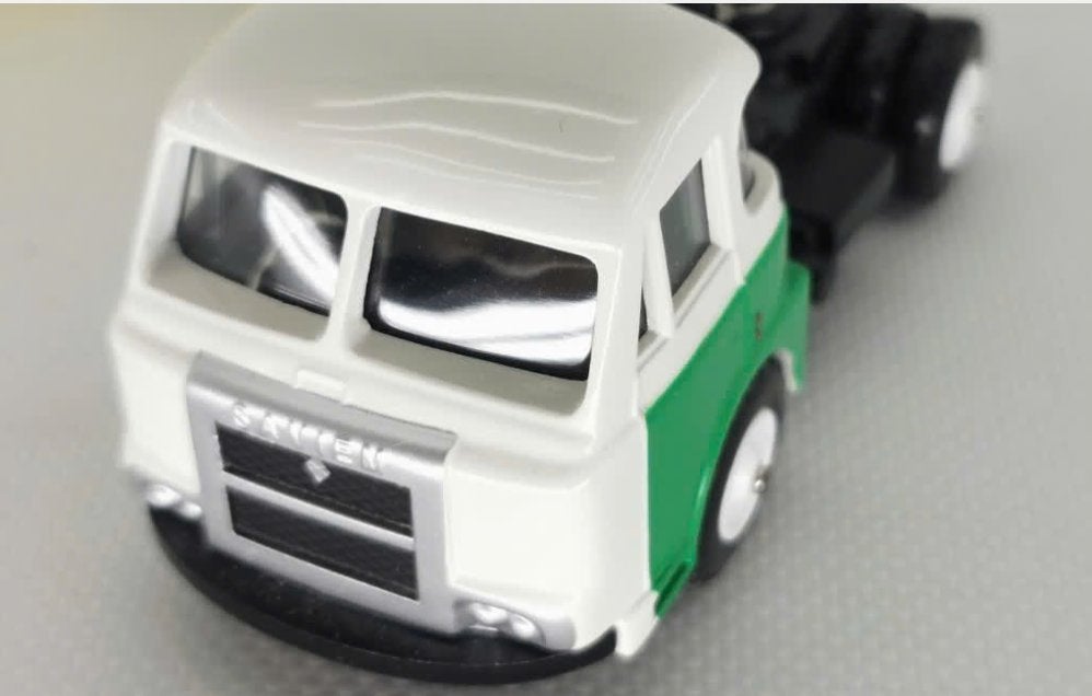 Saviem BP tankwagen schaal 1/43 CIJ Norev ref. 4/71/05, Hobby en Vrije tijd, Verzenden, Nieuw, Bus of Vrachtwagen, Norev