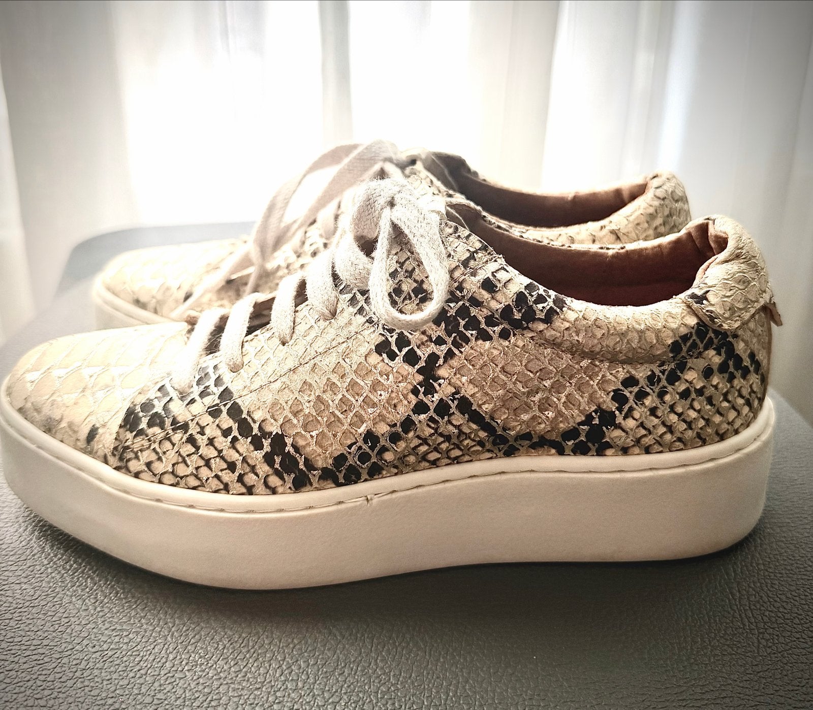 DW\\RS leren sneakers maat 36, Kleding | Dames, Schoenen, Beige, Ophalen of Verzenden, Sneakers of Gympen, Zo goed als nieuw