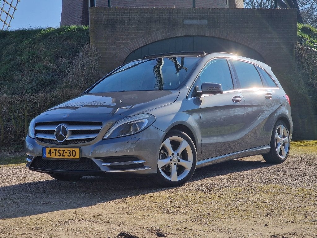 Mercedes-Benz B-Klasse 1.6 B180 | Pano | Xenon | Lmv | 6-Bak, Voorwielaandrijving, USB, 1295 kg, 4 cilinders