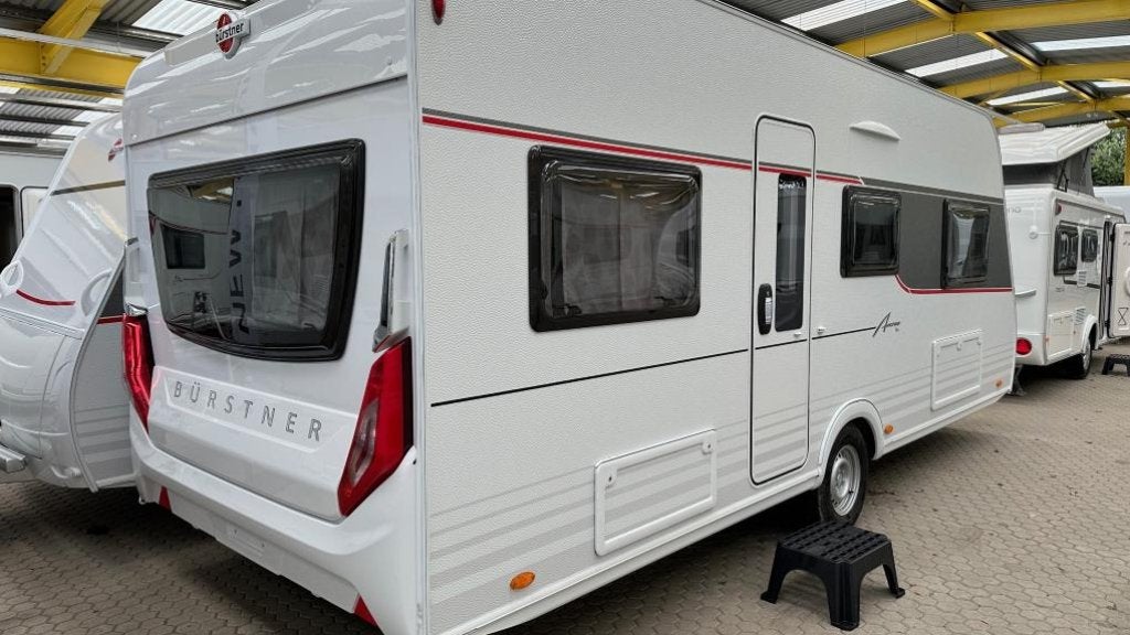 Bürstner Averso Plus 520 TL Enkele bedden + Hefbed, Serviceluik, Rondzit, 2 aparte bedden, Bedrijf