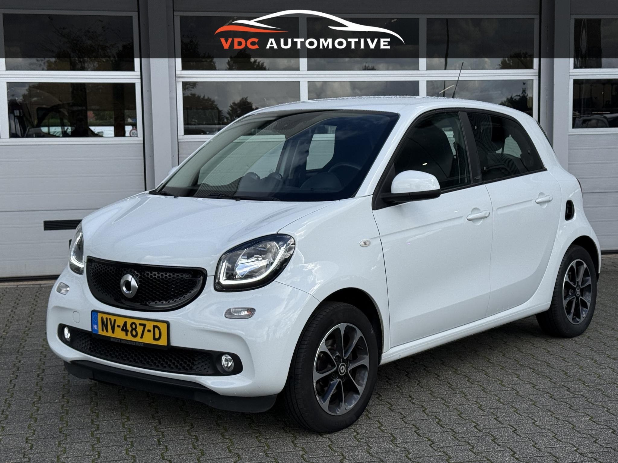 Smart ForFour 1.0 Turbo Passion 1e Eigenaar | Dealer Onderho, Auto's, Automaat, 4 stoelen, Wit, Origineel Nederlands